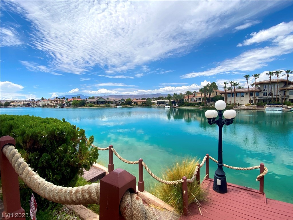 3013 Waterside Circle