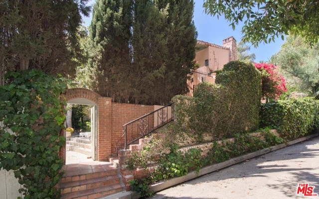 9165 Cordell Drive, Sunset Strip, CA 90069