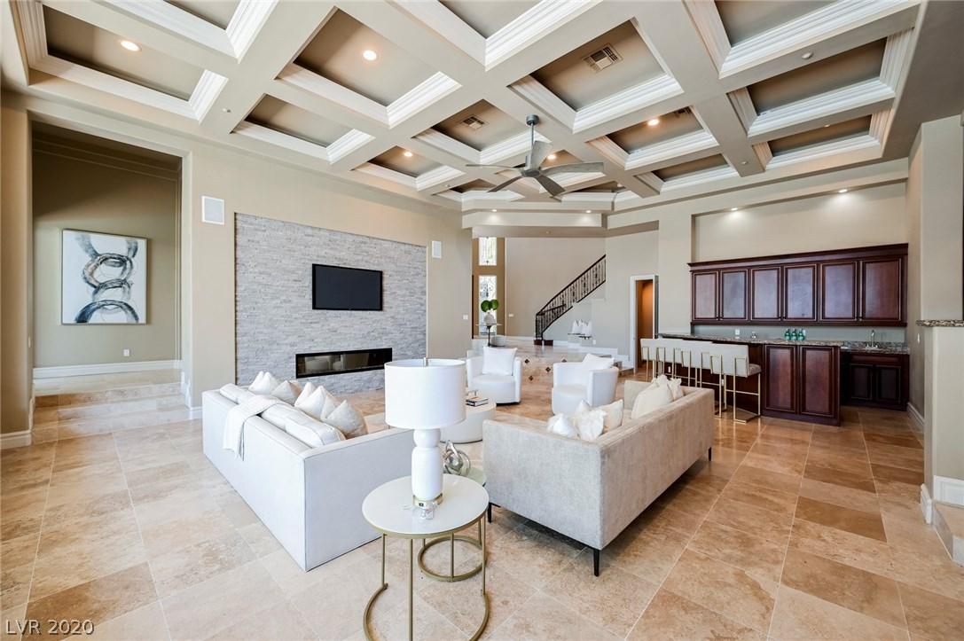 2297 Feathertree Avenue