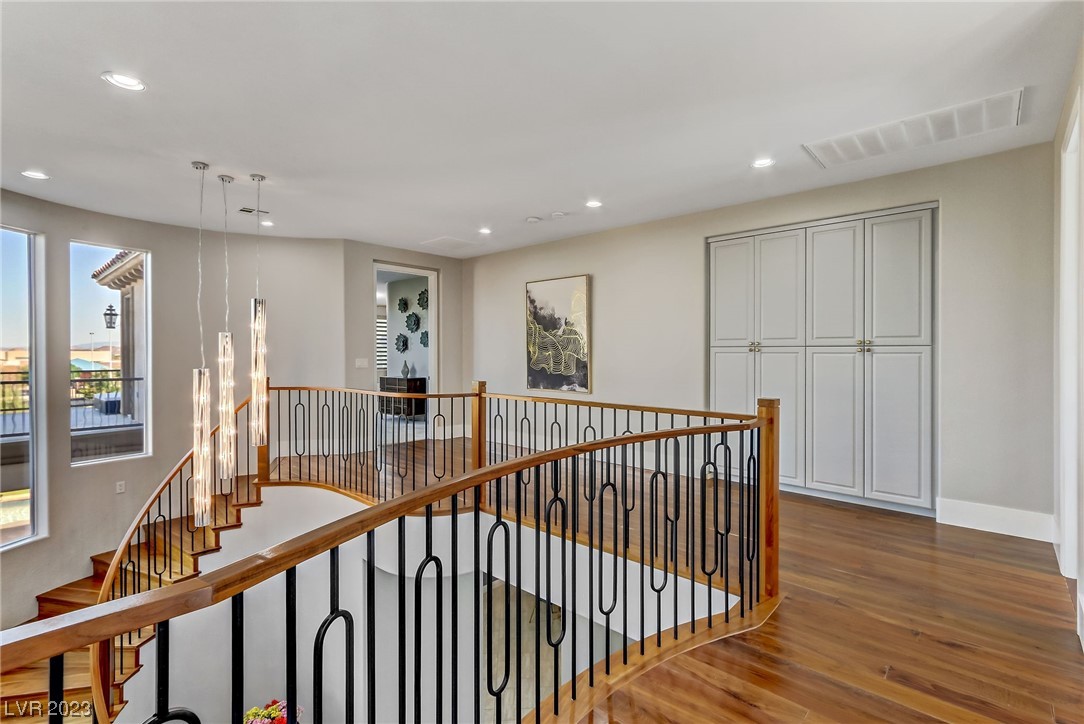 11219 La Madre Ridge Drive