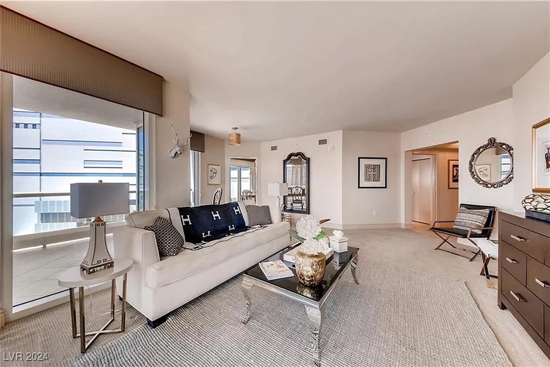 2747 Paradise Road 1205