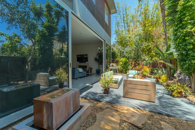 2425 Clement Avenue, Venice, CA 90291