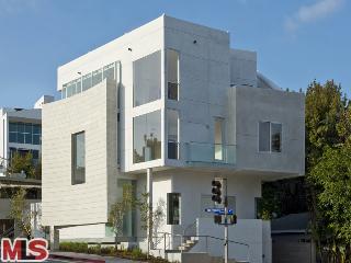 8875 Cynthia Street, West Hollywood, CA 90069