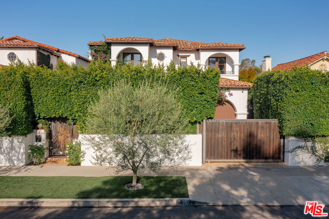 351 N Laurel Ave, Los Angeles, CA 90048