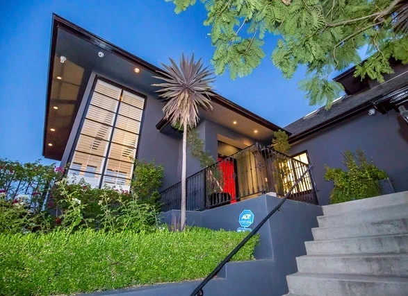 3430 Wonder View Drive, Los Angeles, CA 90068