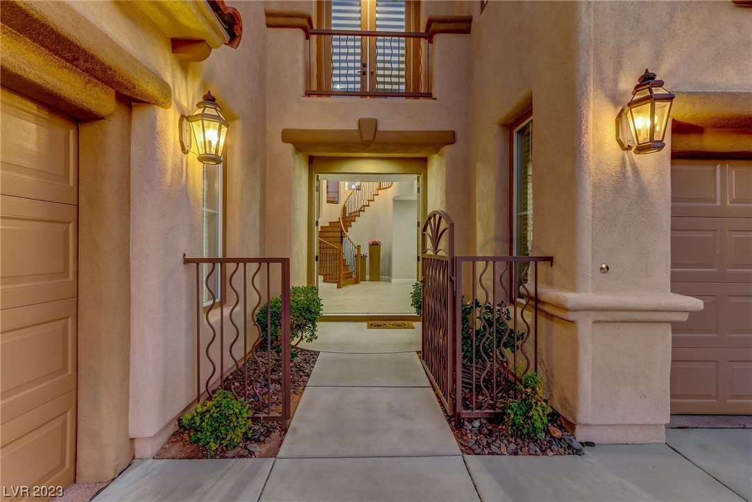 11219 La Madre Ridge Drive