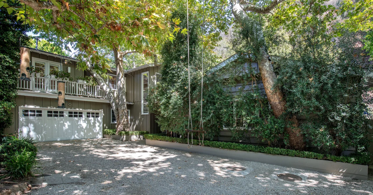 3354 Mandeville Canyon Road, Los Angeles, CA 90049