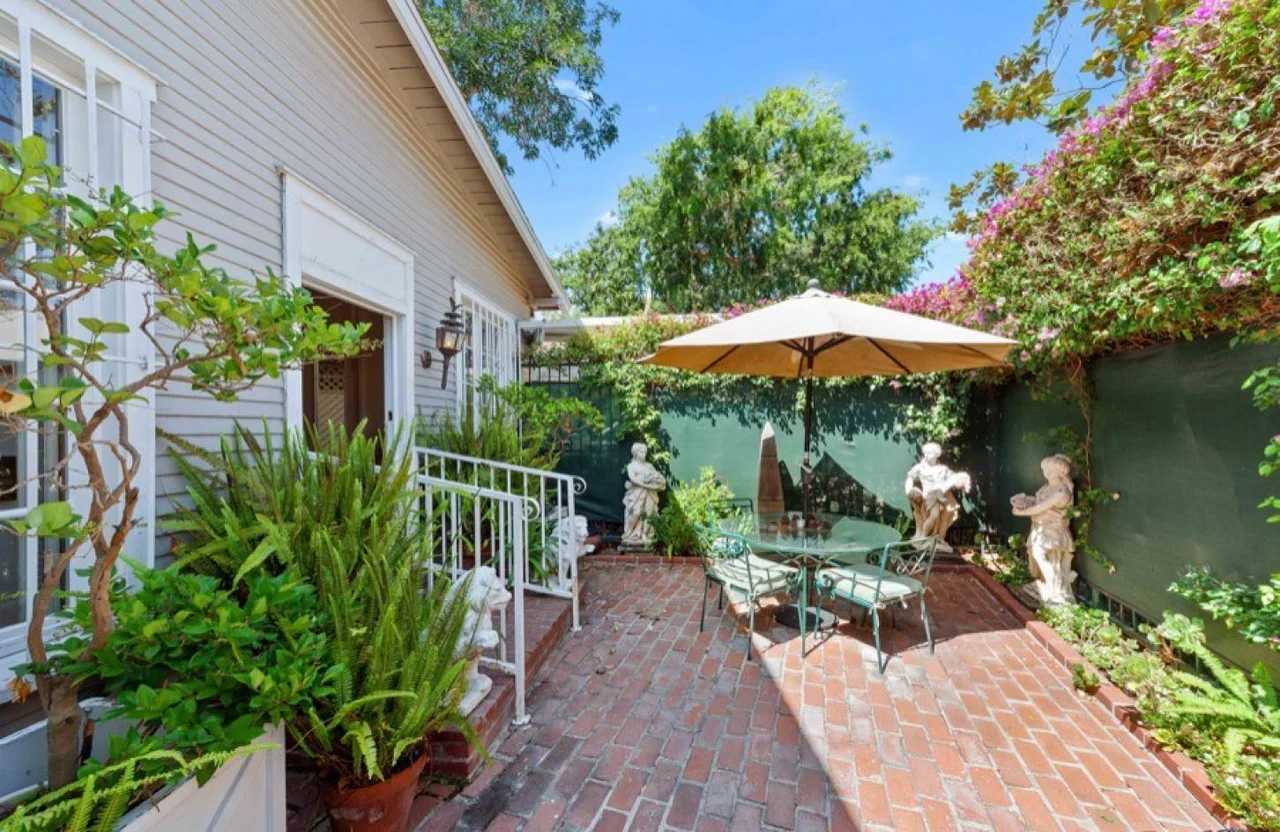 8956 Norma Place, West Hollywood, CA 90069