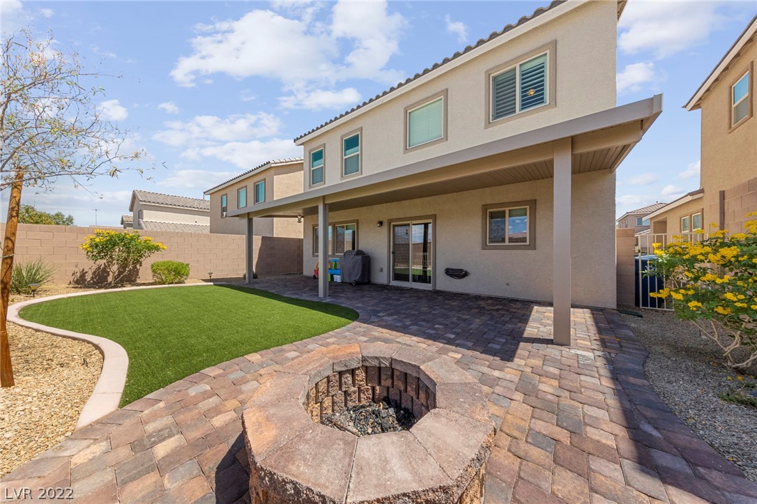 9140 Laughing Owl Avenue