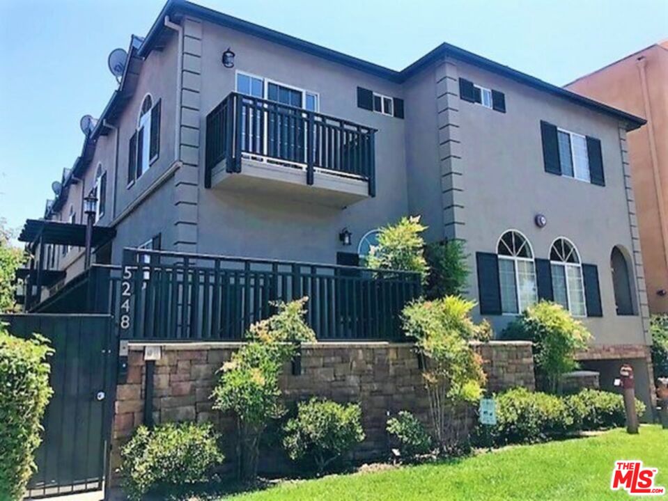 5248 SATSUMA AVE Unit: 2, North Hollywood, CA 91601