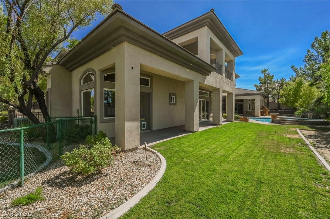 2297 Feathertree Avenue