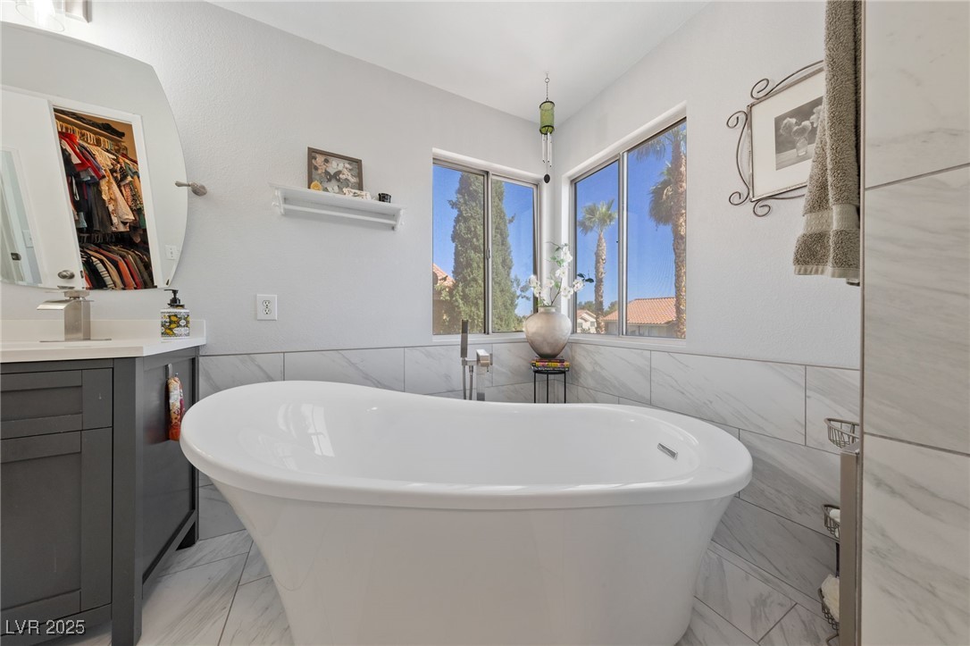 9429 Abalone Way