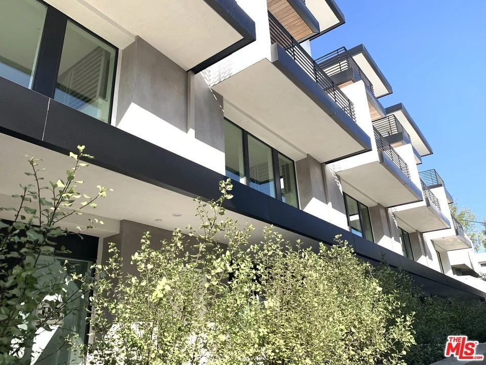 2241 Hyperion Avenue Unit B3, Silver Lake, CA 90027