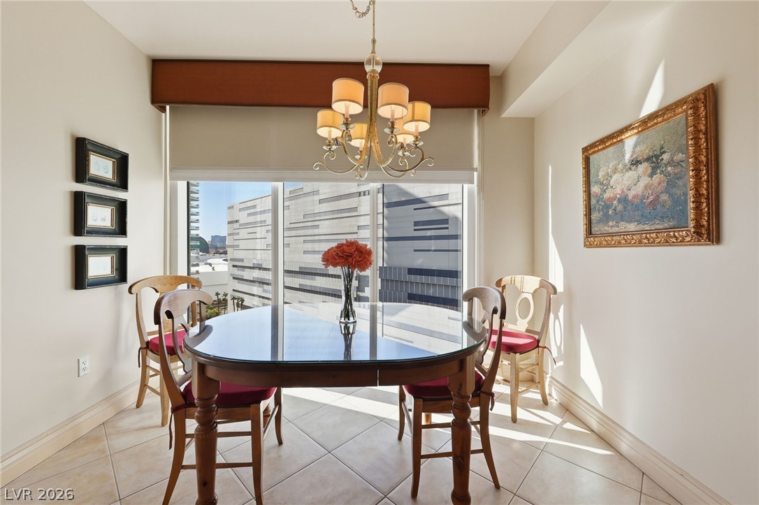 2747 Paradise Road 1205