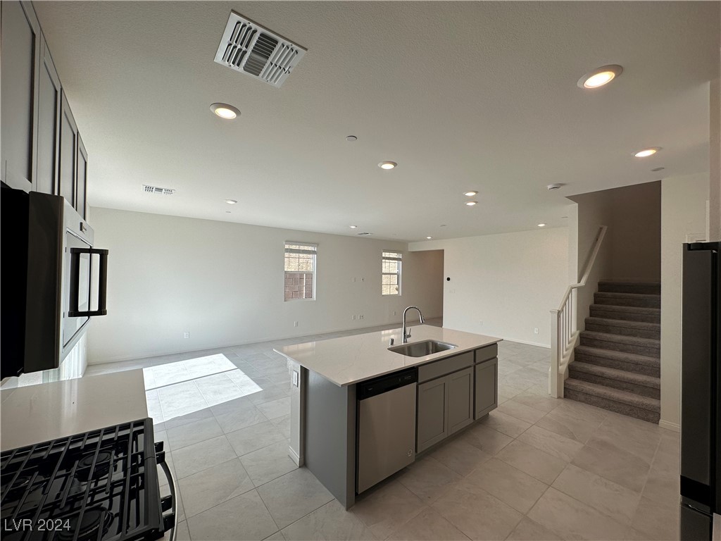 2325 Teatro Avenue