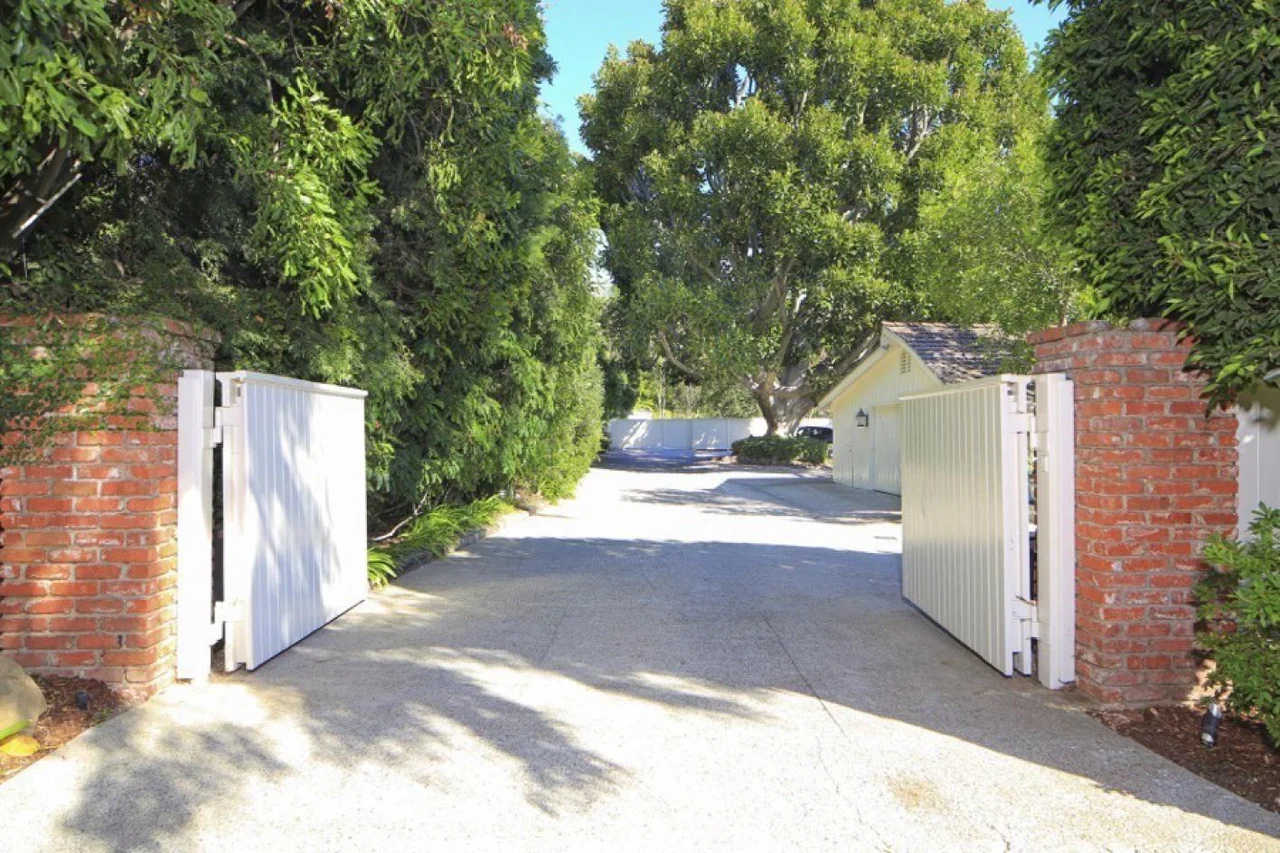 2012 Glencoe Avenue, Venice, CA 90291