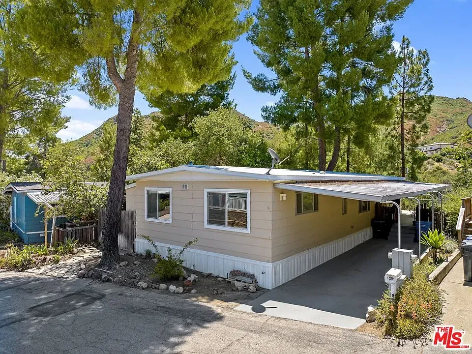 30473 Mulholland Hwy SPC 86, Agoura Hills, CA 91301