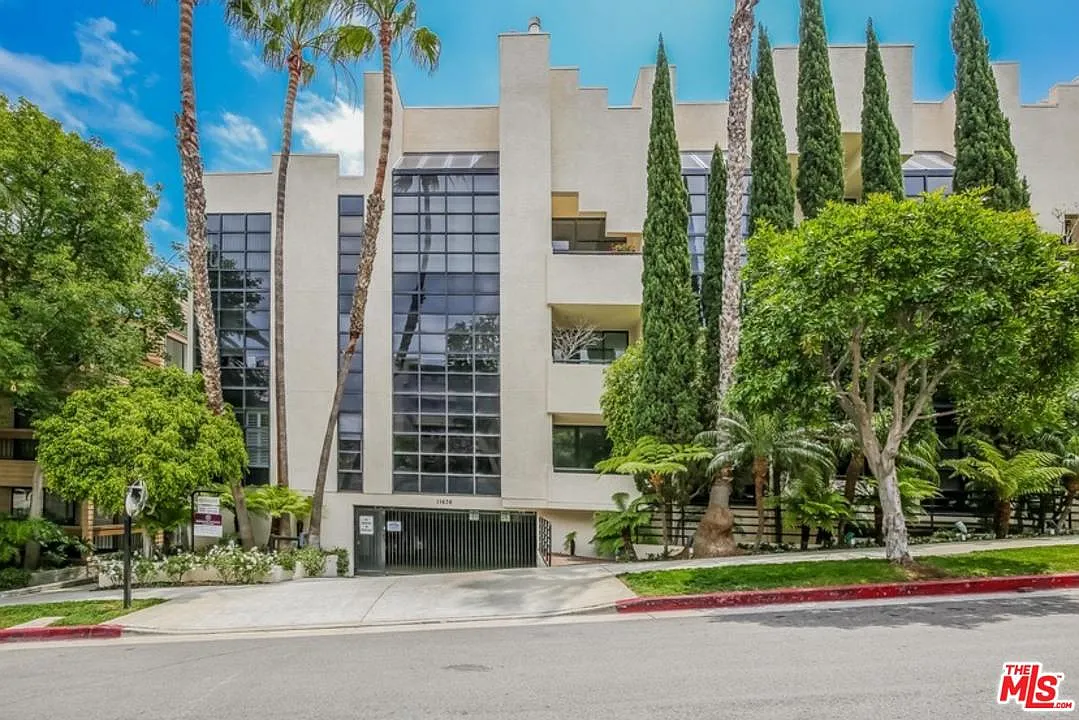 11636 Montana Avenue Unit 103, Los Angeles, CA 90049