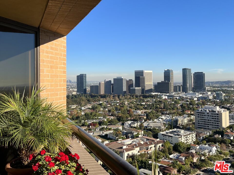 10430 Wilshire Boulevard, Unit 2006, Westwood, CA 90024