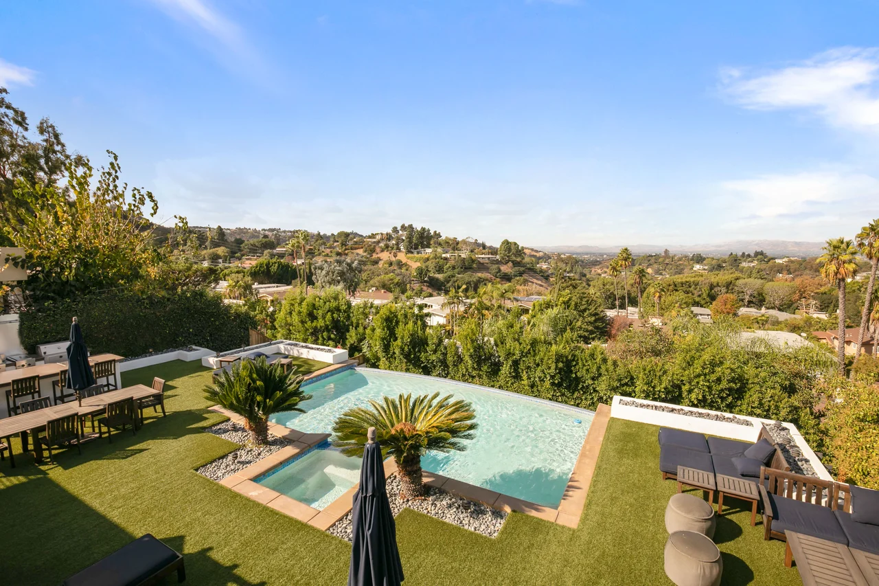 3147 Dona Emilia Dr, Studio City, CA 91604