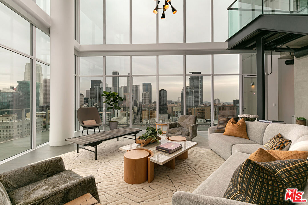 1050 S GRAND AVE Unit PH2, Los Angeles, CA 90015