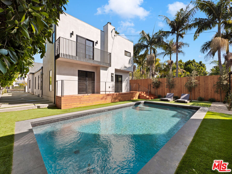 343 N ALFRED ST, Los Angeles, CA 90048