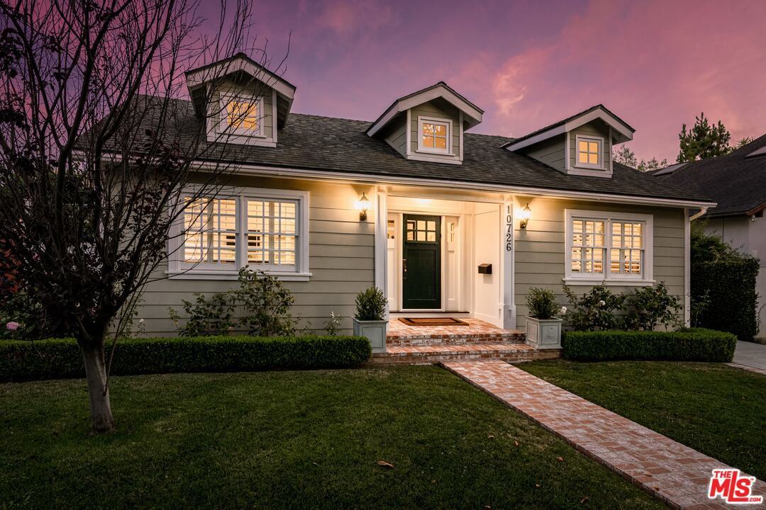 10726 Cushdon Avenue, Los Angeles, CA 90064