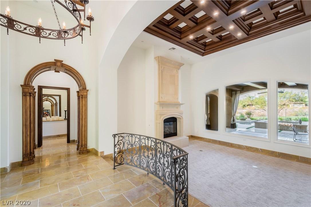 14 Paradise Valley Court