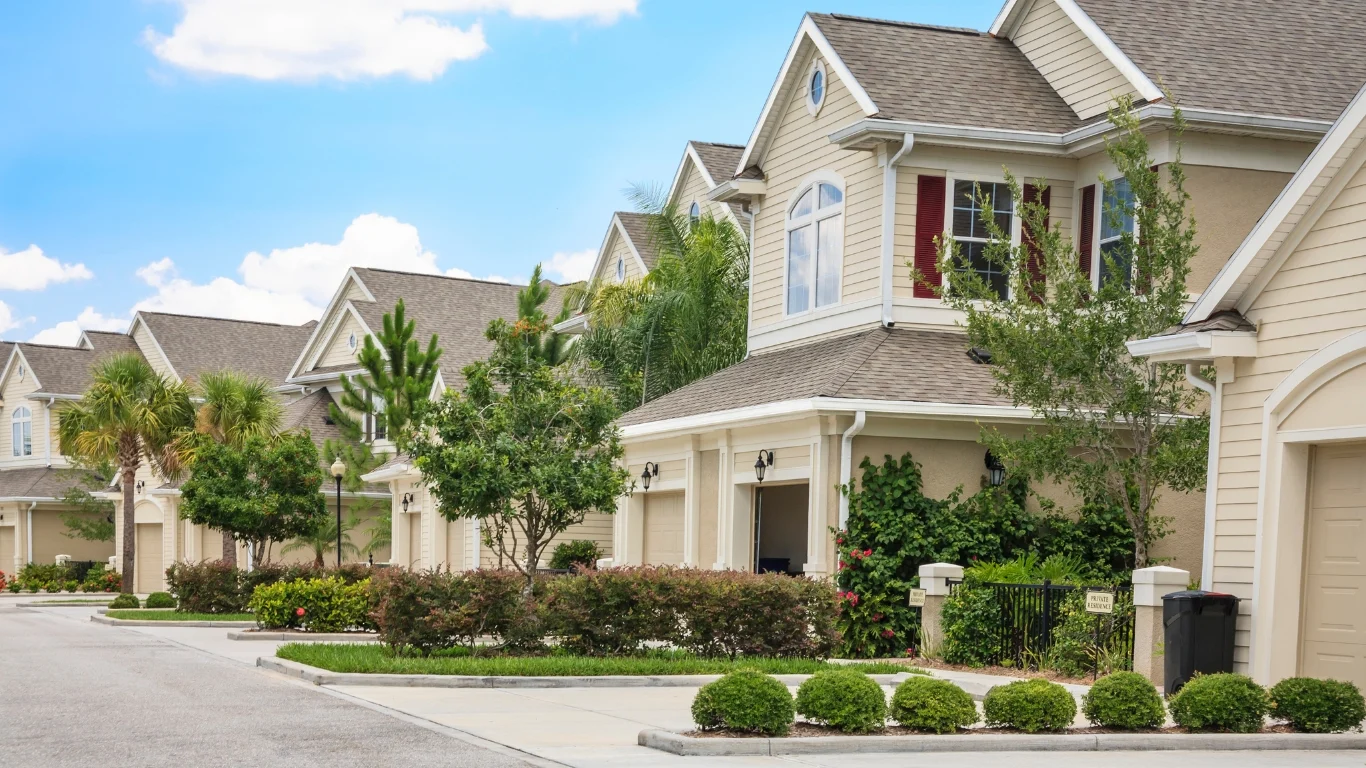 10 Ways to Spot a Great Deal on a Home for Sale