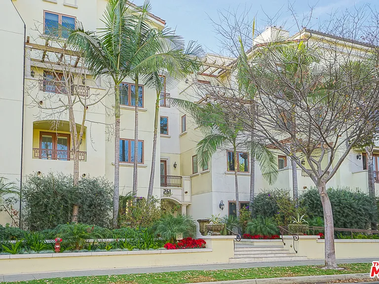 261 South Reeves Drive Unit 305, Beverly Hills, CA 90212