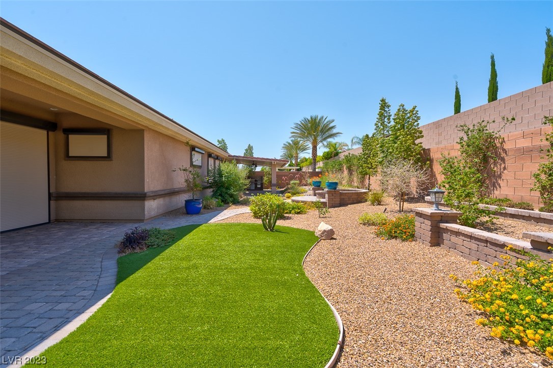 6175 Cortney Ridge Court