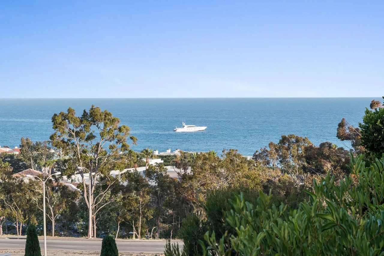 23910 De Ville Way Apartment A, Malibu, CA 90265