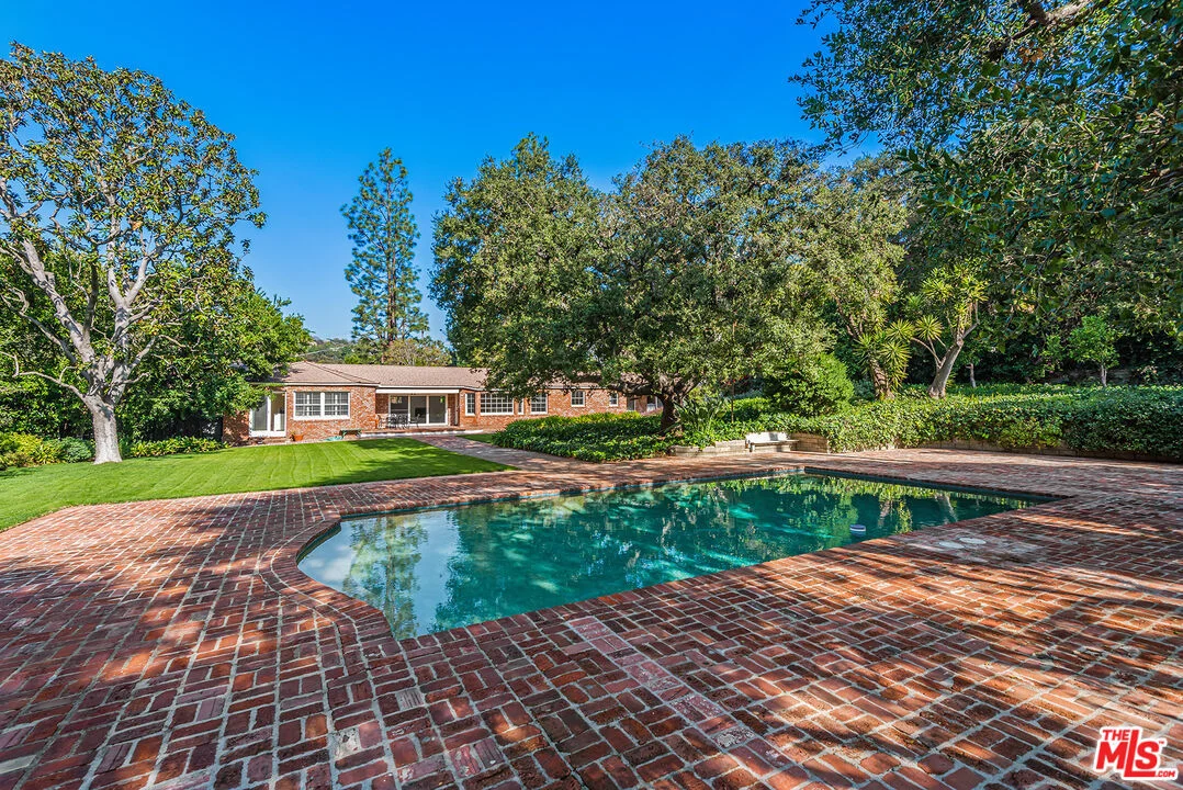 9566 Cherokee Lane, Beverly Hills, CA 90210
