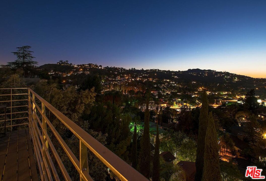 Banner Image #2