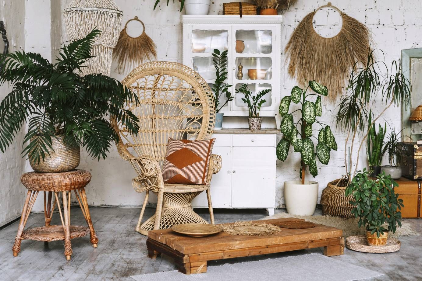 Thanksgiving Decor Tips to Match Your Home's Signature Style