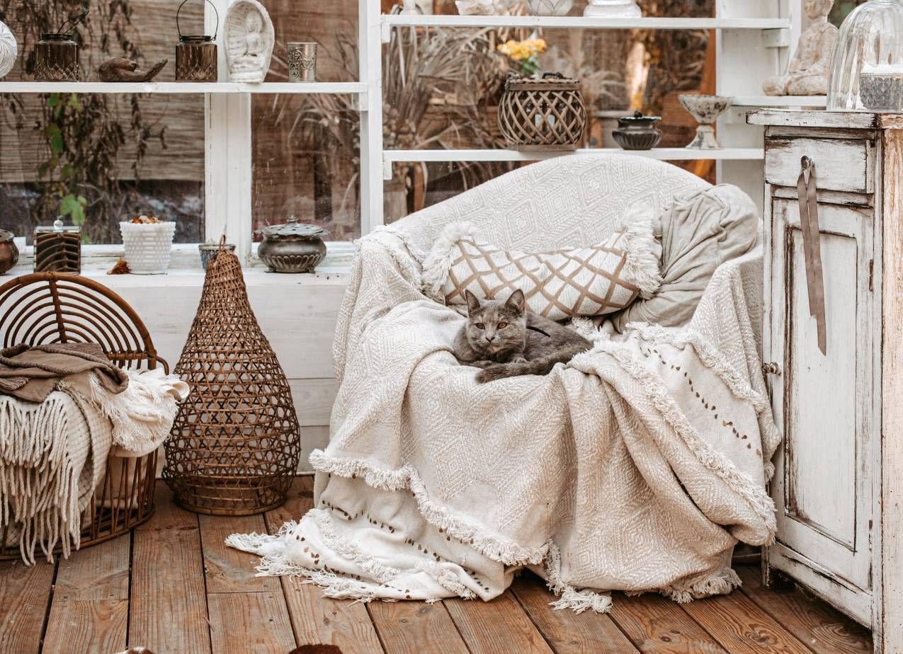 Thanksgiving Decor Tips to Match Your Home's Signature Style