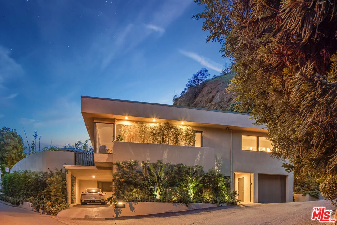 9271 Flicker Way, Los Angeles, CA 90069