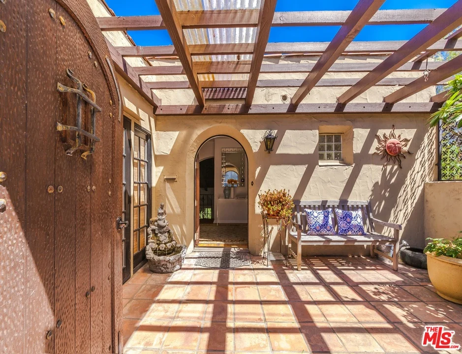 3456 Floyd Ter, Los Angeles, CA 90068