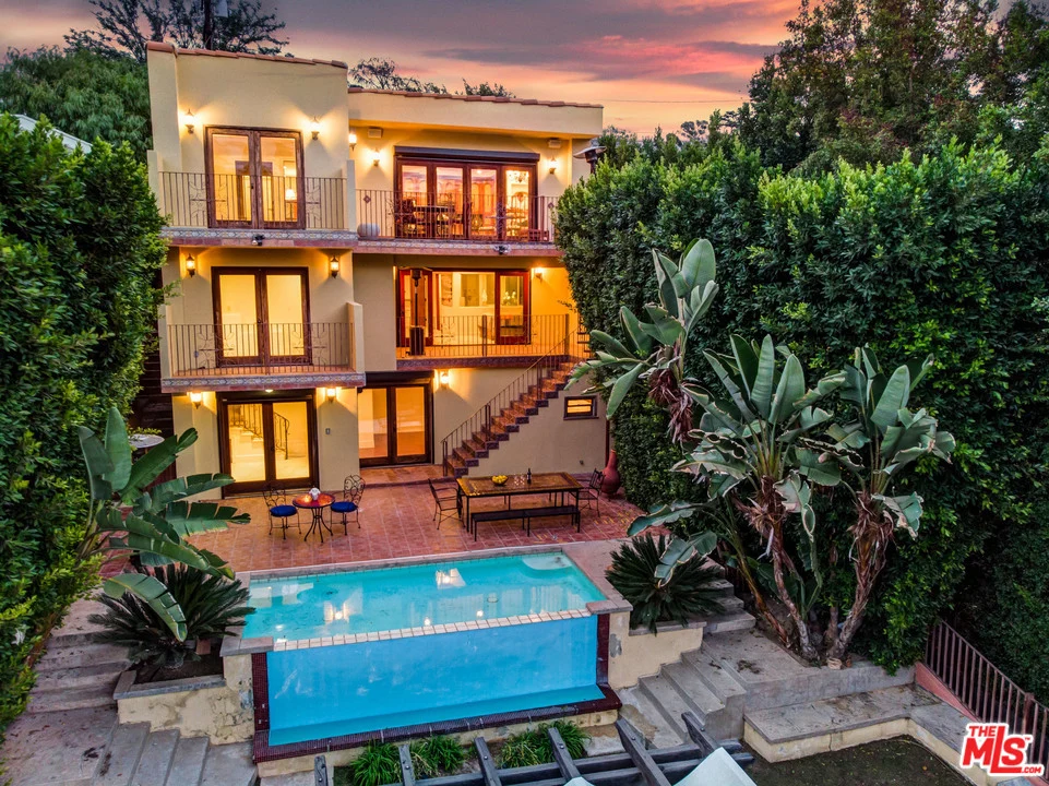 3801 Reklaw Drive, Studio City, CA 91604