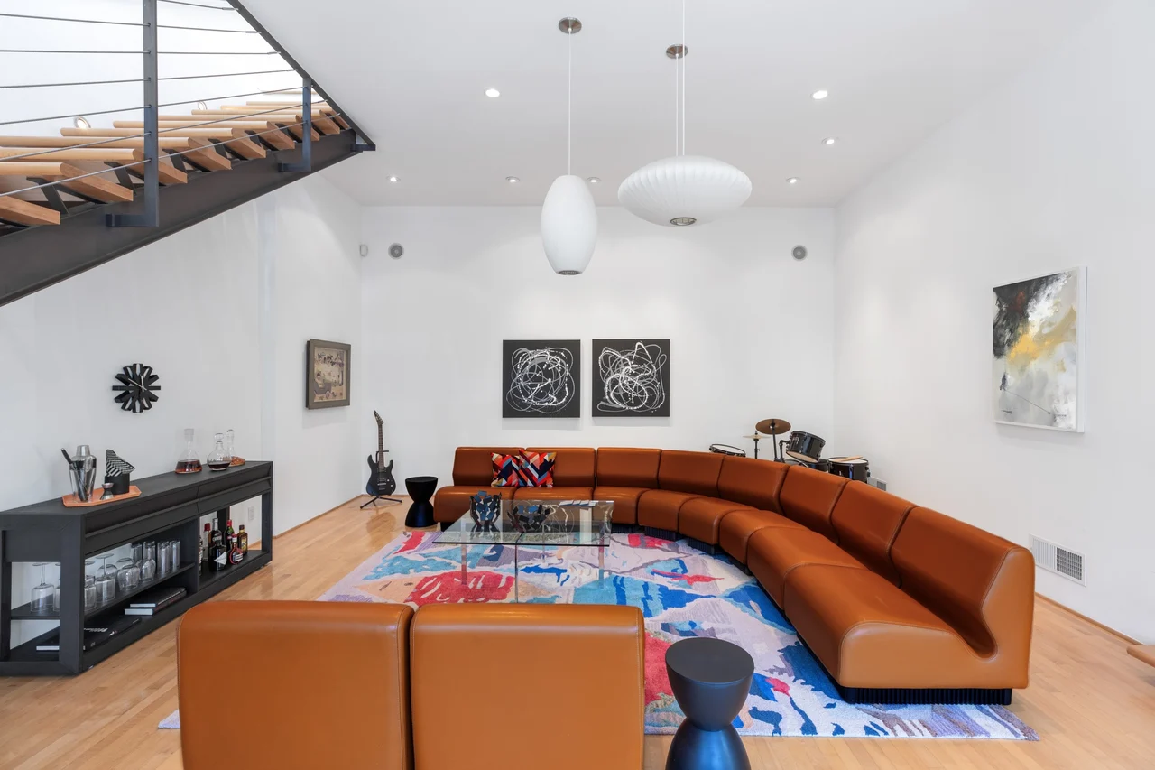 5669 Tuxedo Terrace, Los Angeles, CA 90068