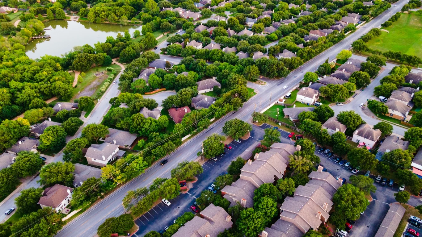 10 Ways to Spot a Great Deal on a Home for Sale