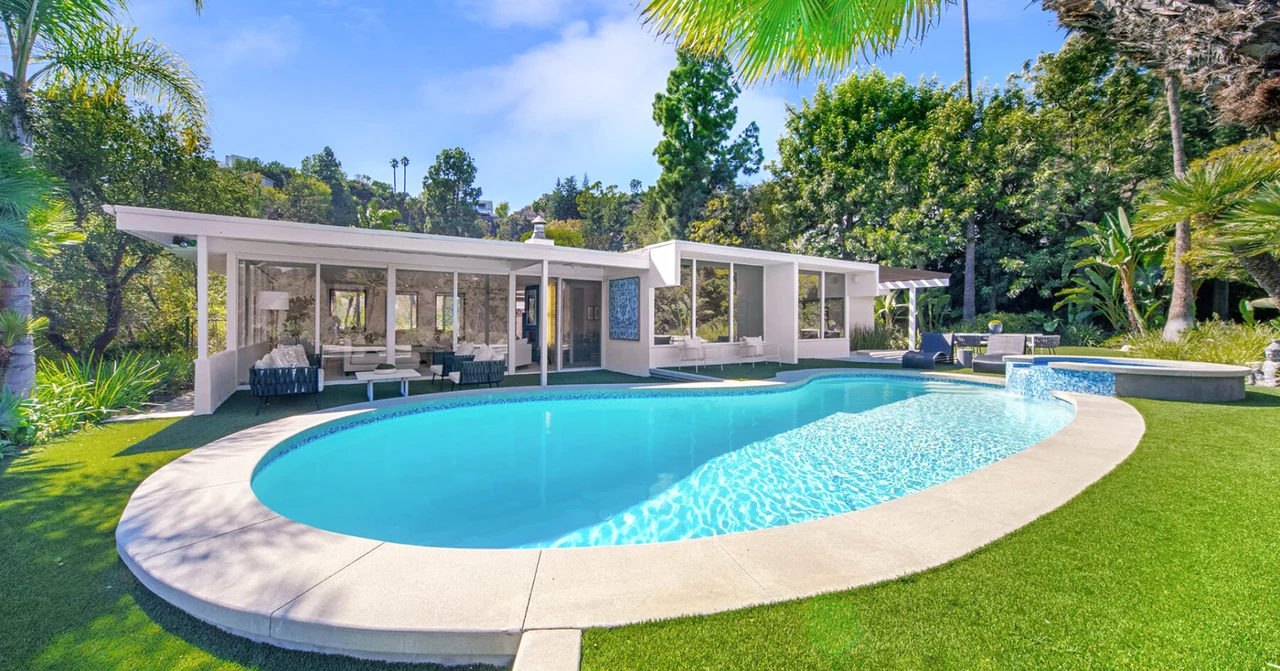 10639 Lindamere Drive, Los Angeles, CA 90077