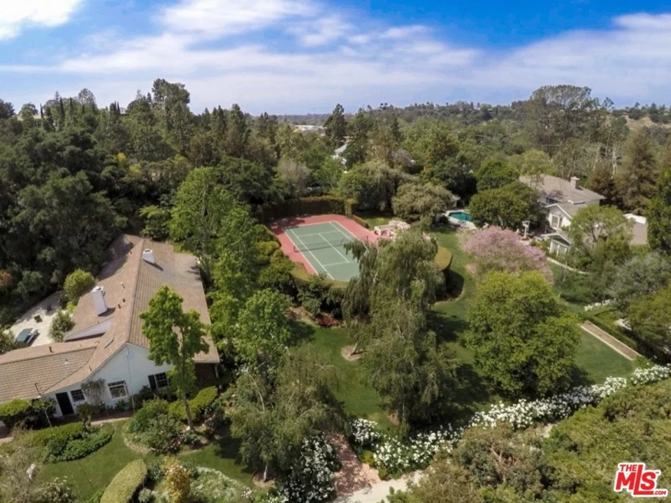 1642 Mandeville Canyon Road, Los Angeles, CA 90049