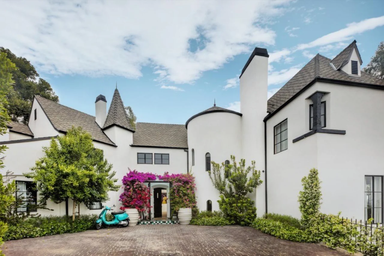 8170 Laurel View Drive, Hollywood Hills, CA 90069
