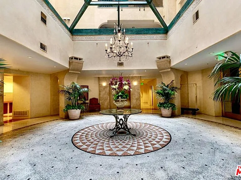 11500 San Vicente Boulevard Unit 425, Los Angeles, CA 90049