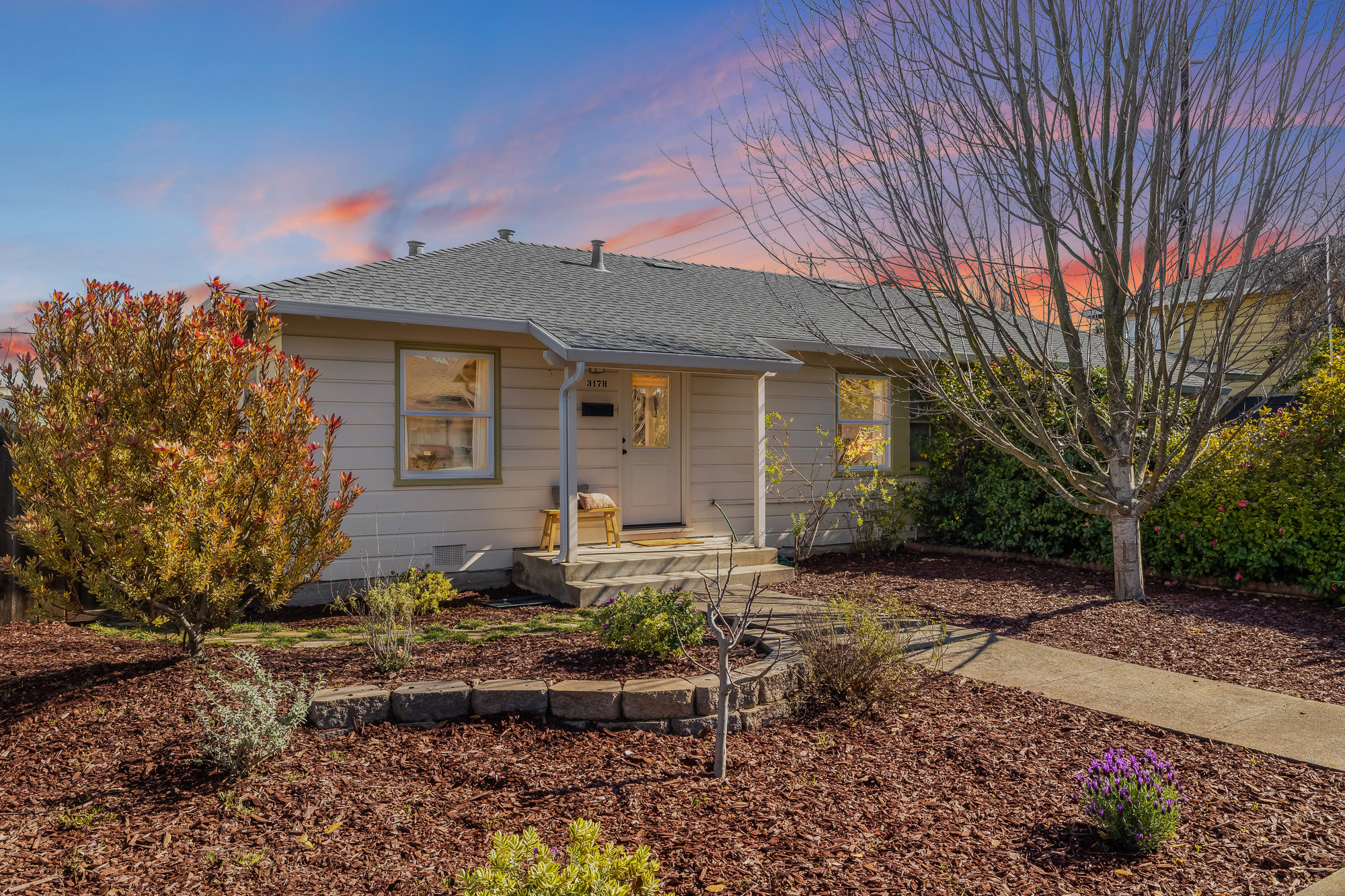 Listing Featured Photo