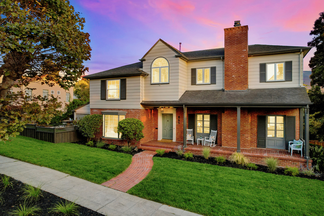 Listing Featured Photo