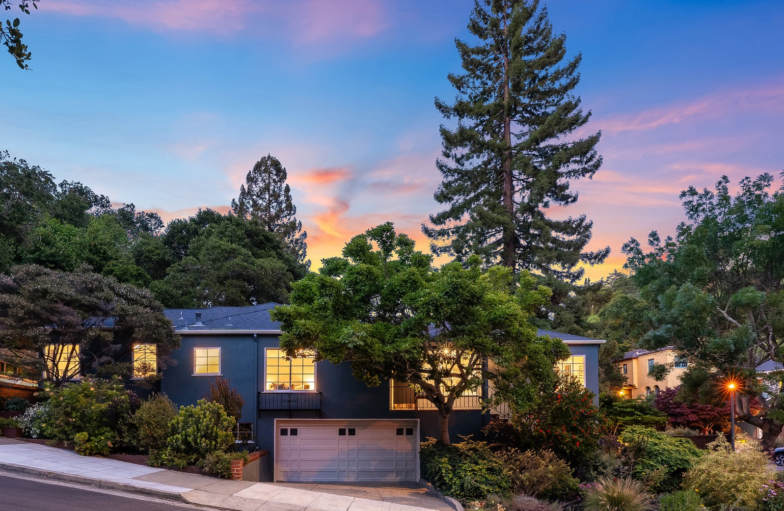 Listing Featured Photo