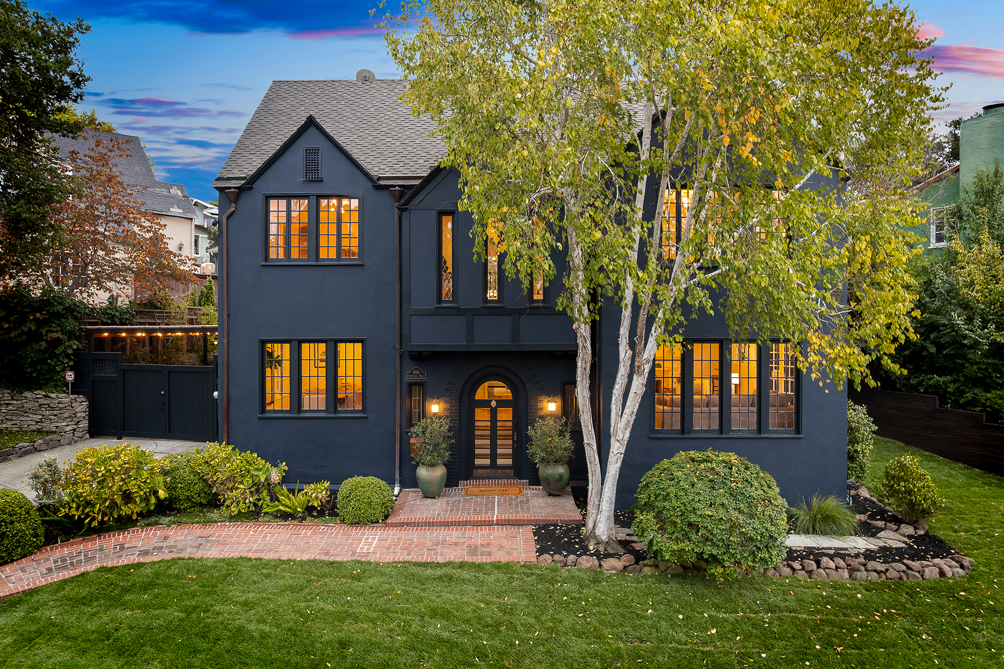 Listing Featured Photo