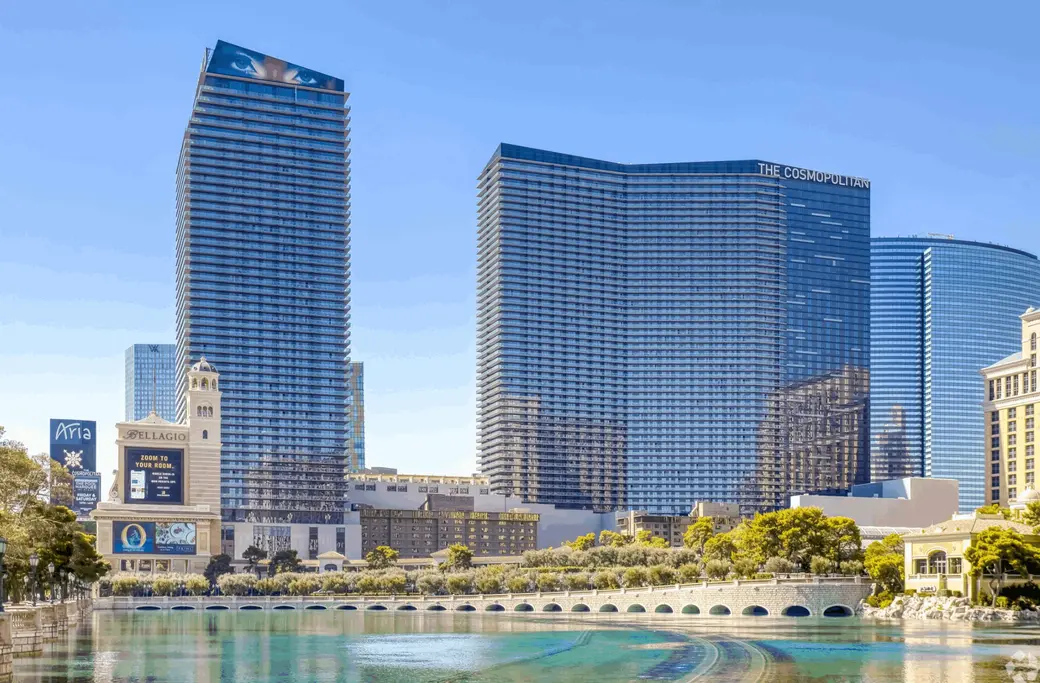 Las Vegas Hotel Sales Plummet: What Smaller Investors Can Learn from This Market Shift